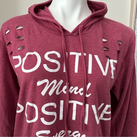 On Fire Women’s Graphic Hoodie Size 1X - Picture 14 of 14